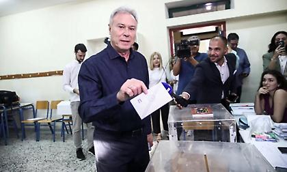 Ο Σγουρός βγήκε δύο φορές από το παραβάν - Δεν του έδωσαν το ψηφοδέλτιο της παράταξής του