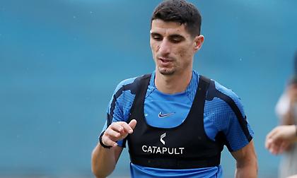 Αδειάζουν τα Σπάτα: Οι συνολικά 13 διεθνείς της ΑΕΚ