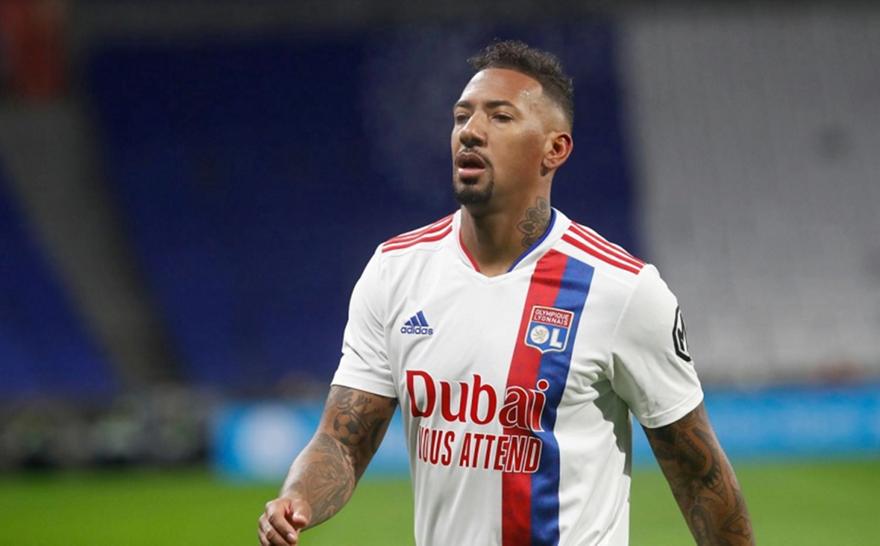 Ζερόμ Μπόατενγκ: Έχει πρόταση από ελληνική ομάδα