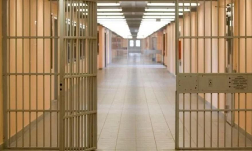 Στη φυλακή 55χρονος για υπόθεση ασέλγειας σε δύο αγόρια