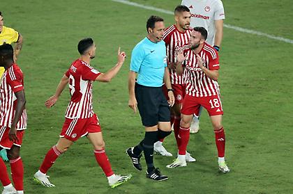 Νικολακόπουλος: «Ένα ντέρμπι έπαιξε ο Ολυμπιακός και οι αποφάσεις του διαιτητή ήταν εις βάρος του»