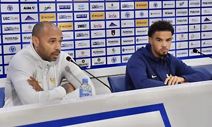 «Μάλλον πρέπει να πάω να δω τα πεθερικά μου απόψε»: Η ιδιαίτερη επίσκεψη του Ανρί στη Βοσνία