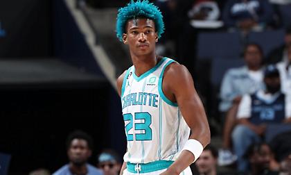 Τέλος από τους Χόρνετς ο Κάι Τζόουνς