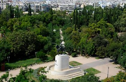 Μακάβριο εύρημα στο Πεδίον του Άρεως: Υπάλληλοι καθαριότητας βρήκαν κρανίο πάνω σε δέντρο