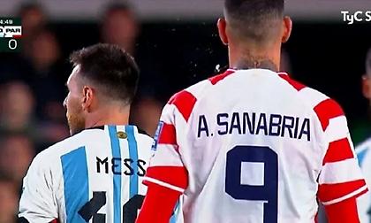 Θύμισε... Τότι ο Σανάμπρια: Έφτυσε τον Μέσι!