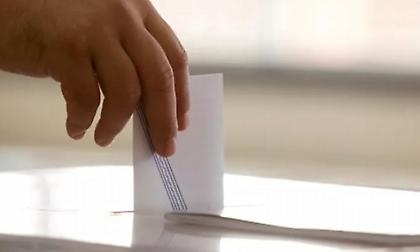 Στις κάλπες σήμερα για τις επαναληπτικές αυτοδιοικητικές εκλογές σε 84 δήμους και 6 περιφέρειες