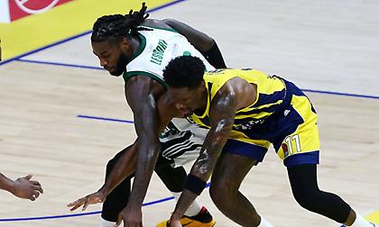 Το παιχνίδι του Παναθηναϊκού στην Κωνσταντινούπολη με τη Φενέρμπαχτσε (4η περίοδος)