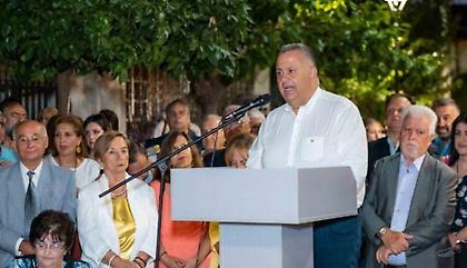 Με τον ύμνο της ΑΕΚ πανηγύρισε τη νίκη του ο νέος δήμαρχος Νέας Φιλαδέλφειας, Γιάννης Τομπούλογλου