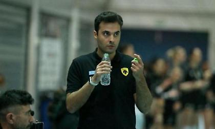 Οτσάλ για τη ρεβάνς της ΑΕΚ με τη Βολουντάρι: «Θα γυρίσουμε από τη Ρουμανία με τη νίκη»