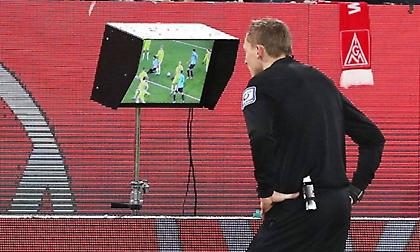 Ετοιμάζει καινοτομία στο VAR η Γερμανία: Εφαρμογή θα δείχνει στον κόσμο ό,τι βλέπουν οι διαιτητές!