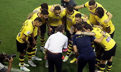 Τσακίρης: «Δεν μετριάζει την ένταση των προπονήσεων ο Αλμέιδα - Λύθηκε η απορία για το πέταλο»