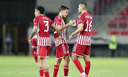 Νικολακόπουλος: «Με ίδια δεξιά πλευρά άμυνας ο Ολυμπιακός, με πολλές αλλαγές στην αριστερή»