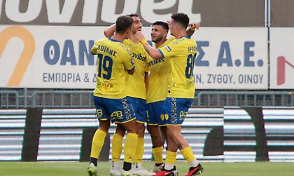 «Φλιπεράκι» στην άμυνα του Βόλου με Λούνα και Παπαδόπουλο, πλασέ του Λιάβα και 1-0 ο Παναιτωλικός