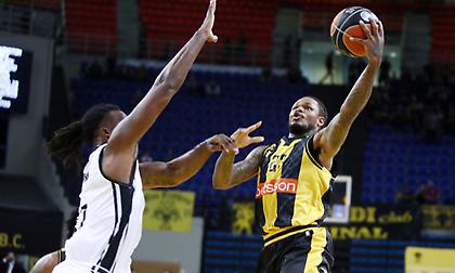 «Κατοστάρα» για ΑΕΚ Betsson BC με... ραψωδία Μπεν ΜάκΛεμορ!