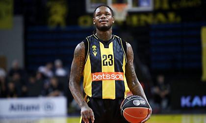 «Καυτός» ΜάκΛεμορ με 16 πόντους στην πρώτη περίοδο του ΑΕΚ-Απόλλων Πάτρας!