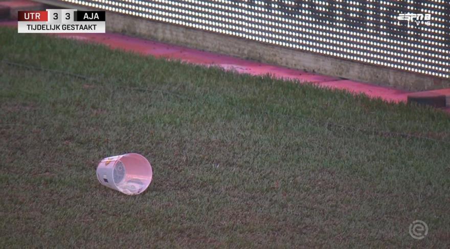 Ουτρέχτη-Άγιαξ: Διακοπή για ρίψη αντικειμένων