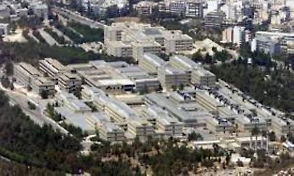 Ένταση ανάμεσα σε ΜΑΤ και νεαρούς κοντά στην Πανεπιστημιούπολη - Τραυματίστηκε αστυνομικός