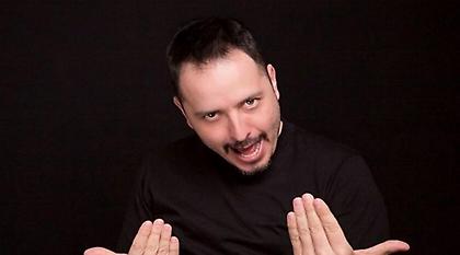 Τσουβέλας: «Είδα ''διπλό'' στο Καραϊσκάκης με… προβατίνα στη Χασιά – Βλέπω πέναλτι στο ντέρμπι»