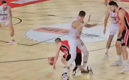 Απίστευτη κίνηση στη Βοσνία: Τον πέρασε… μέσα από τα πόδια