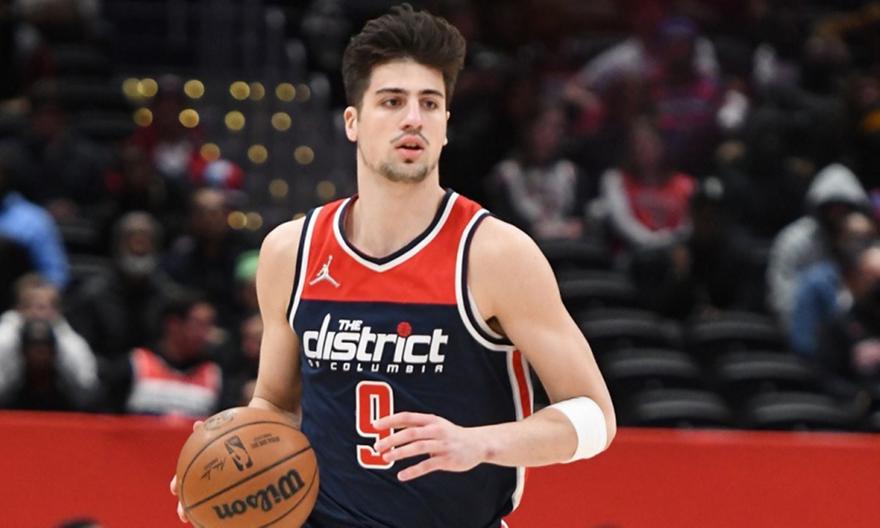 Γουίζαρντς: Υπέγραψε επέκταση ο Άβντιγια