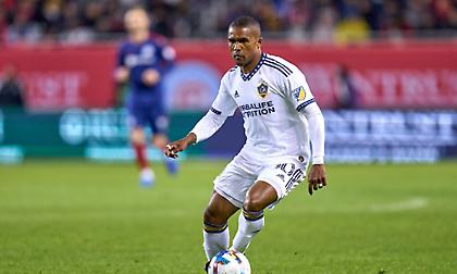 Ελεύθερος από τους Λος Άντζελες Γκάλαξι ο Ντάγκλας Κόστα, έχει προτάσεις από Σαουδική Αραβία