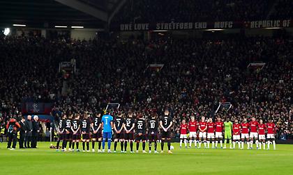 Ρίγη συγκίνησης στο «Όλντ Τράφορντ» για τον Σερ Μπόμπι Τσάρλτον