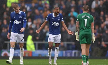 Η Premier League εισηγήθηκε ποινή αφαίρεσης 12 βαθμών στην Έβερτον λόγω παραβίασης του FFP