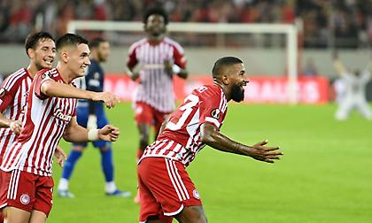 Εξαιρετική σέντρα Ροντινέι, τρικυμία στην άμυνα της Γουέστ και αυτογκόλ ο Ογκμπόνα για το 2-0!