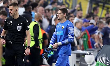 Τρομερό λάθος και αποβολή για Στάνκοβιτς, 2-1 η Μαρσέιγ με πέναλτι!