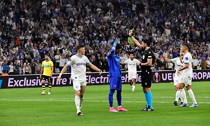 Τσακίρης: «Έκρινε το ματς με τις αποφάσεις του ο Πολωνός»