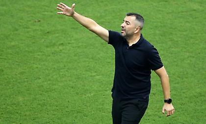 Η ενδεκάδα του Ολυμπιακού: Με 4-3-3, βασικό Αλεξανδρόπουλο και Μασούρα στον πάγκο