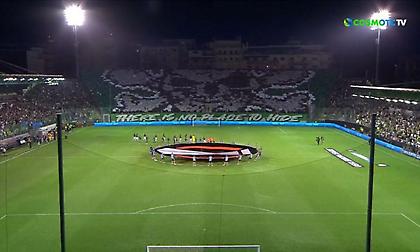 Το κορεό των φίλων του Παναθηναϊκού πριν την έναρξη της αναμέτρησης με τη Ρεν!