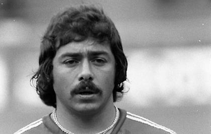 H κόκκινη καρδιά του Κάρλος Καζέλι