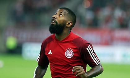 Νικολακόπουλος: «Περιμένει Ροντινέι μέχρι αύριο ο Μαρτίνεθ για ΟΦΗ»