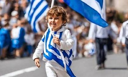 Κύπρια βουλευτής ευχήθηκε για την 28η Οκτωβρίου με απόκοσμη εικόνα παιδιού από AI και λάθος σημαία