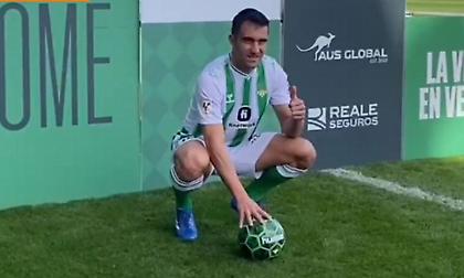 Παρουσιάστηκε από την Μπέτις ο Παπασταθόπουλος: «Να βοηθήσω την ομάδα με την εμπειρία μου»