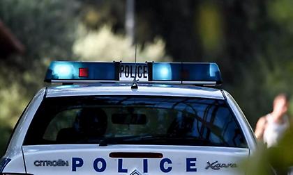Βίντεο: Η στιγμή της επίθεσης με οπαδικά κίνητρα σε 35χρονο στη Θεσσαλονίκη-Τον χτύπησαν με τσεκούρι