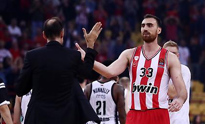 Τενοντίτιδα ο Μιλουτίνοφ: Σφίγγει τα δόντια και παίζει με ένεση!