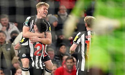 Έστησε πάρτι στο «Ολντ Τράφορντ» και πήρε σπουδαία πρόκριση η Νιούκαστλ!