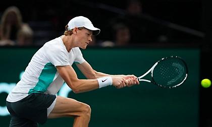 «Φιάσκο» στο Paris Masters με τον ορισμό του αγώνα του Σίνερ: «Δεν σκέφτονται την υγεία των αθλητών»