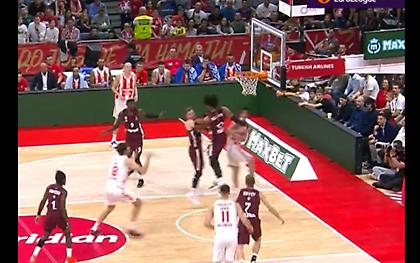 Η απίθανη πάρε-βάλε πάσα του Τεόντοσιτς