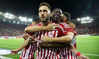 Η ομαδική φωτογραφία του Ολυμπιακού με μπροστάρη Φορτούνη (pic)