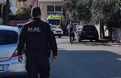 Συναγερμός στο Μενίδι: Εντοπίστηκε εκρηκτικός μηχανισμός έξω από σπίτι