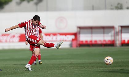 Γιούχτας-Ολυμπιακός Β