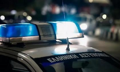 Ένοπλοι εισέβαλαν σε μίνι μάρκετ στη Γλυφάδα - Άρπαξαν τις εισπράξεις και χρήματα από πελάτη
