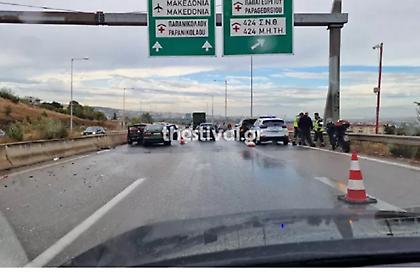 Θεσσαλονίκη: Μια τραυματίας σε καραμπόλα με επτά οχήματα στην Περιφερειακή οδό