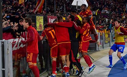 Μυθική ανατροπή της Ρόμα με γκολ στο 91' και το 94' κόντρα στη Λέτσε!