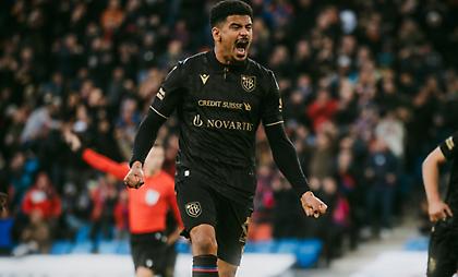 Πρώτη νίκη στο πρωτάθλημα μετά τον Ιούλιο με σκόρερ πρώην παίκτη του Ολυμπιακού για τη Βασιλεία!