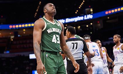 Ρούκι υπερασπίζεται τον Θανάση Αντετοκούνμπο για την κριτική που δέχεται: «Δεν ξέρετε τι πέρασε»