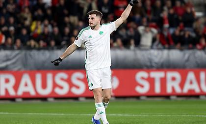 Στα ίσα με Ιωαννίδη ο Παναθηναϊκός: Κέρδισε πέναλτι, αποβολή και εκτέλεσε για το 1-1 στη Βρετάνη!